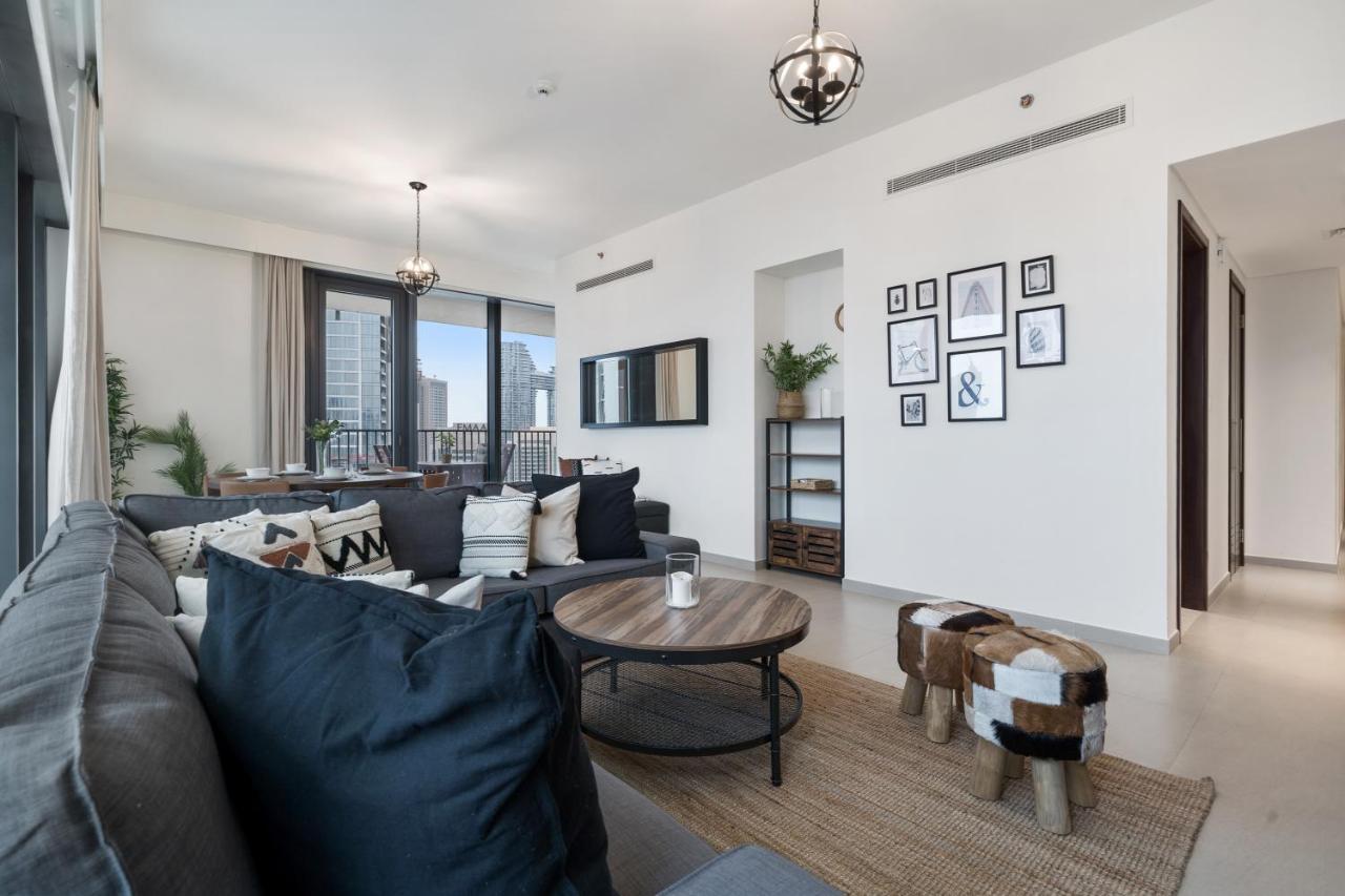 Breathtaking City Views From Dt Apt With Terrace Dubai Buitenkant foto