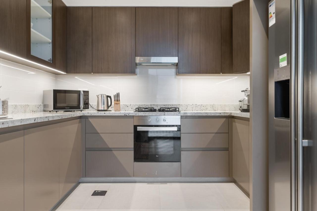 Breathtaking City Views From Dt Apt With Terrace Dubai Buitenkant foto