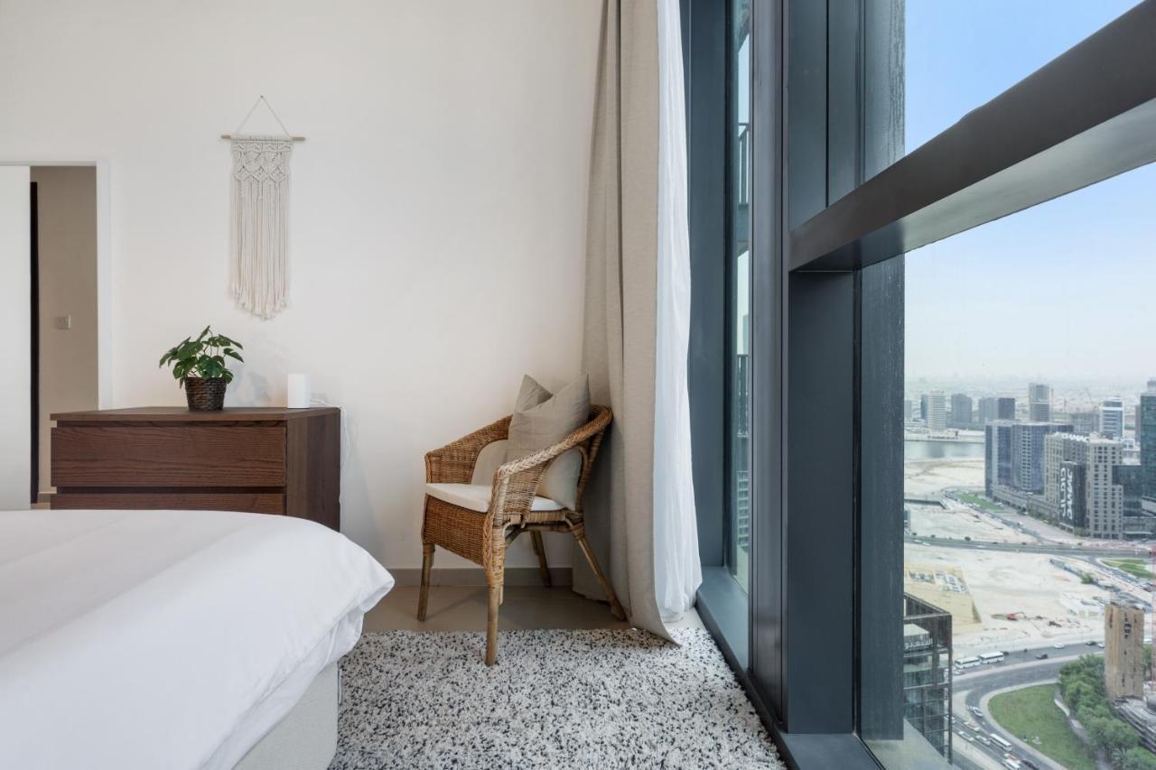 Breathtaking City Views From Dt Apt With Terrace Dubai Buitenkant foto