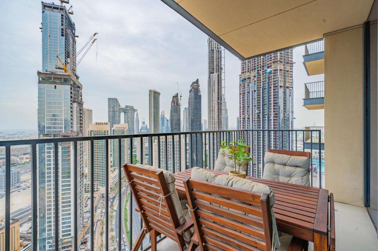 Breathtaking City Views From Dt Apt With Terrace Dubai Buitenkant foto