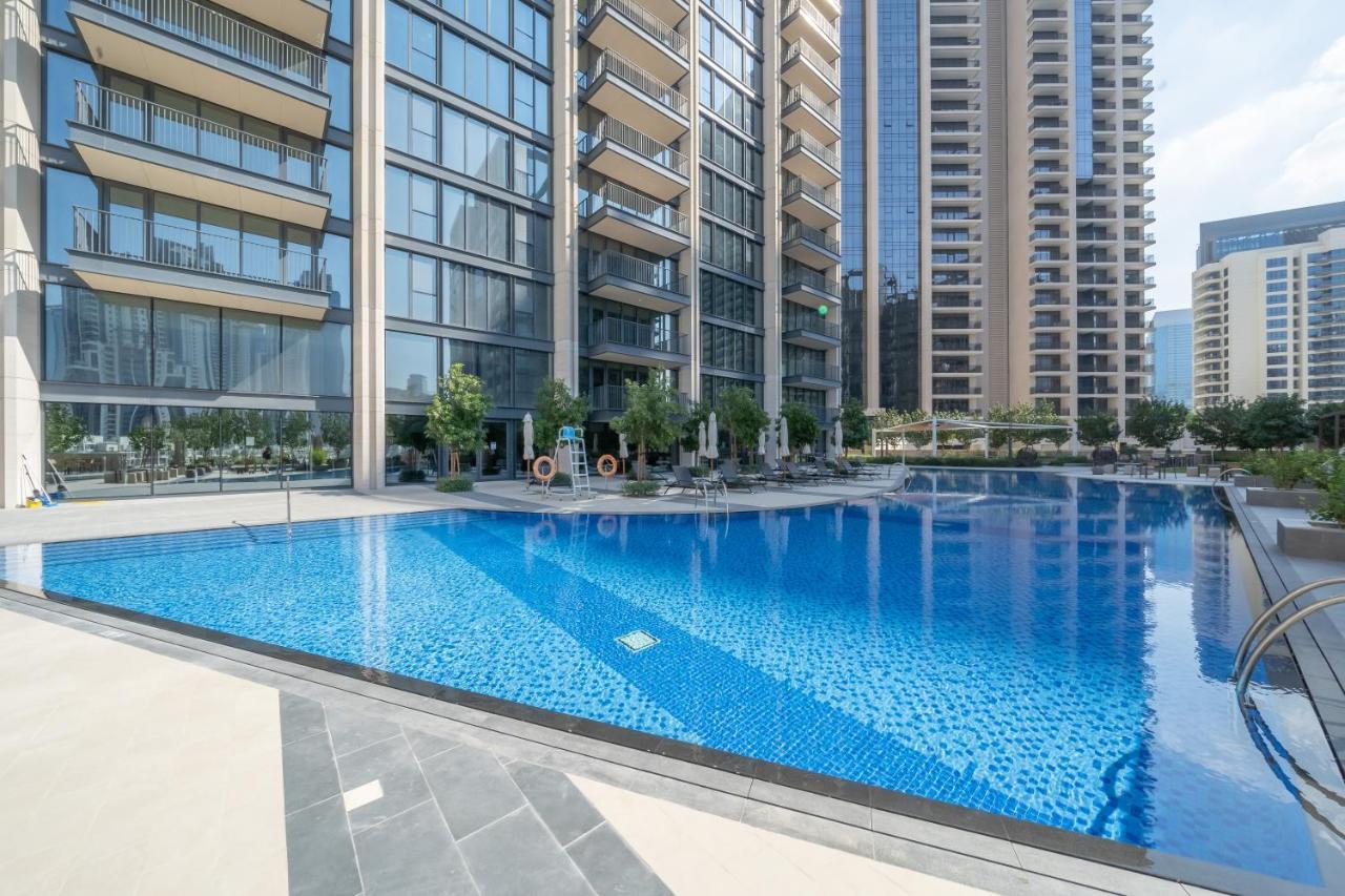 Breathtaking City Views From Dt Apt With Terrace Dubai Buitenkant foto
