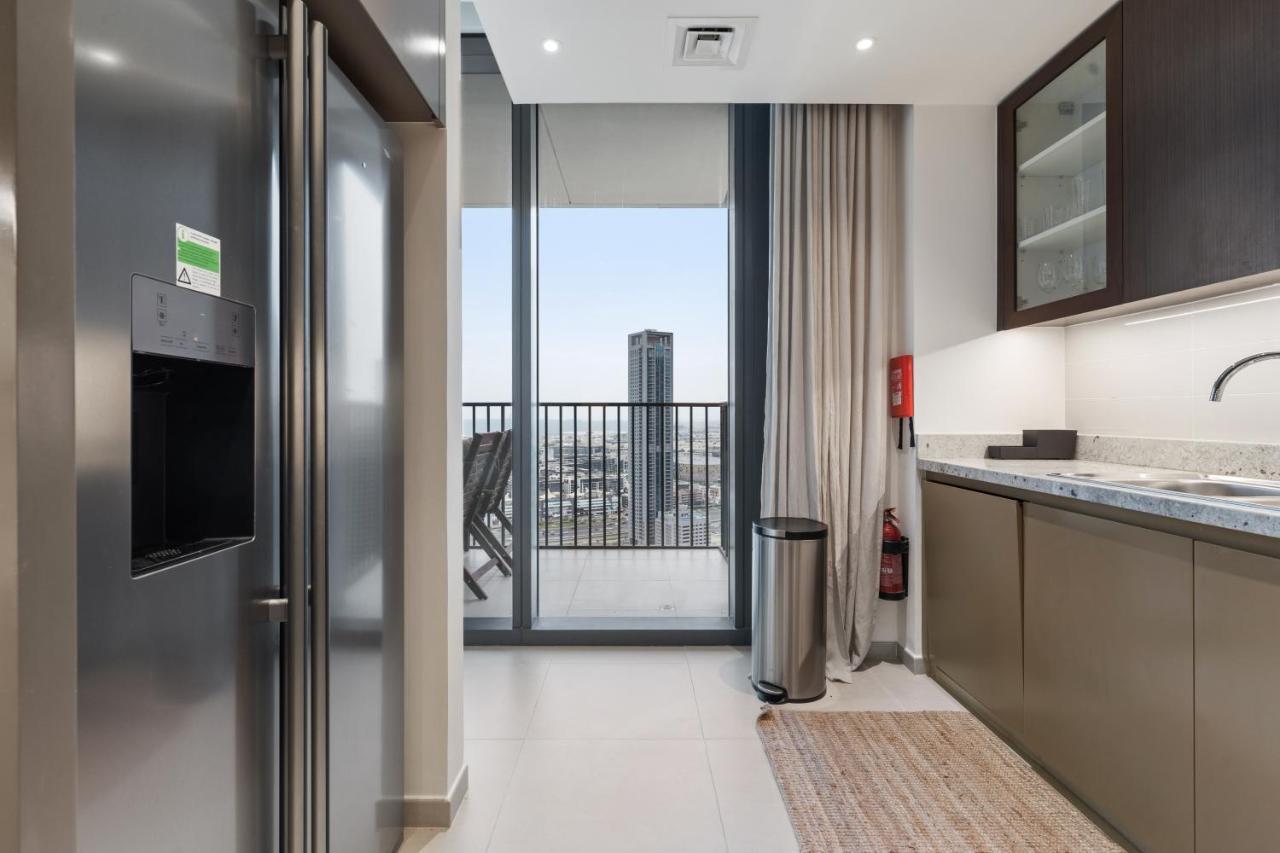 Breathtaking City Views From Dt Apt With Terrace Dubai Buitenkant foto