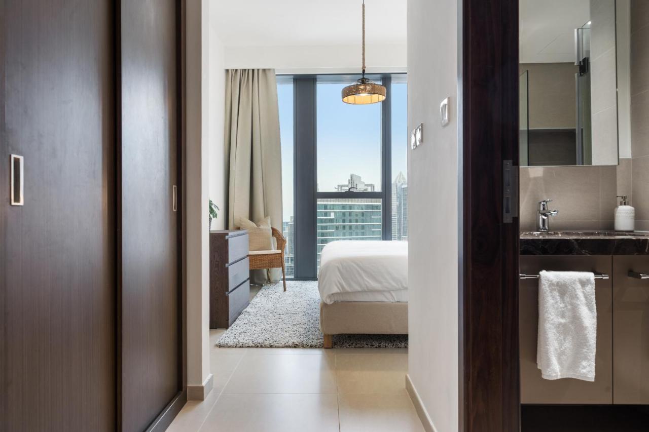 Breathtaking City Views From Dt Apt With Terrace Dubai Buitenkant foto