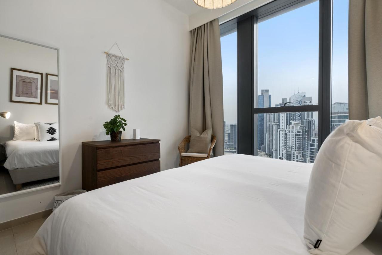 Breathtaking City Views From Dt Apt With Terrace Dubai Buitenkant foto