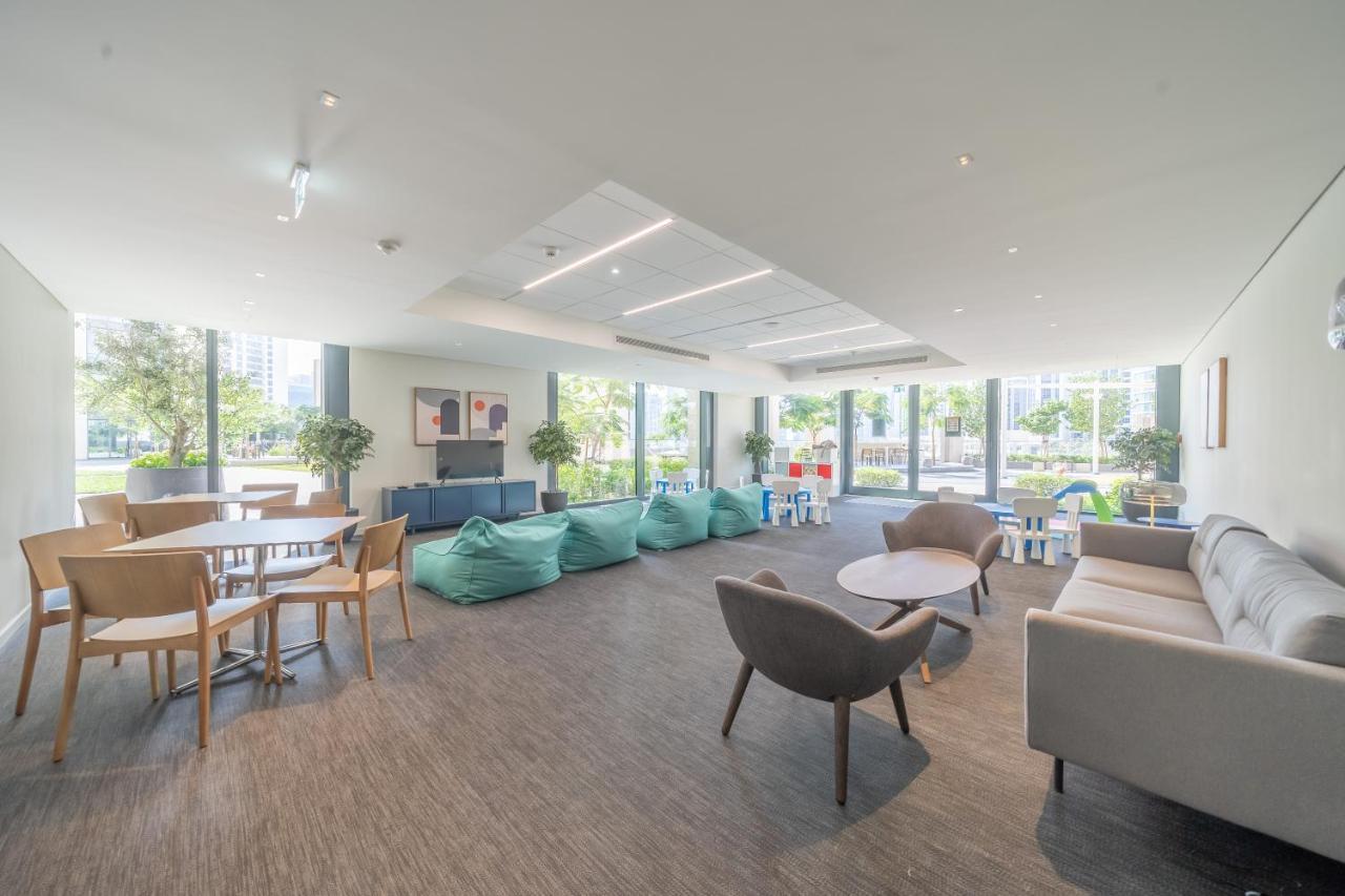 Breathtaking City Views From Dt Apt With Terrace Dubai Buitenkant foto